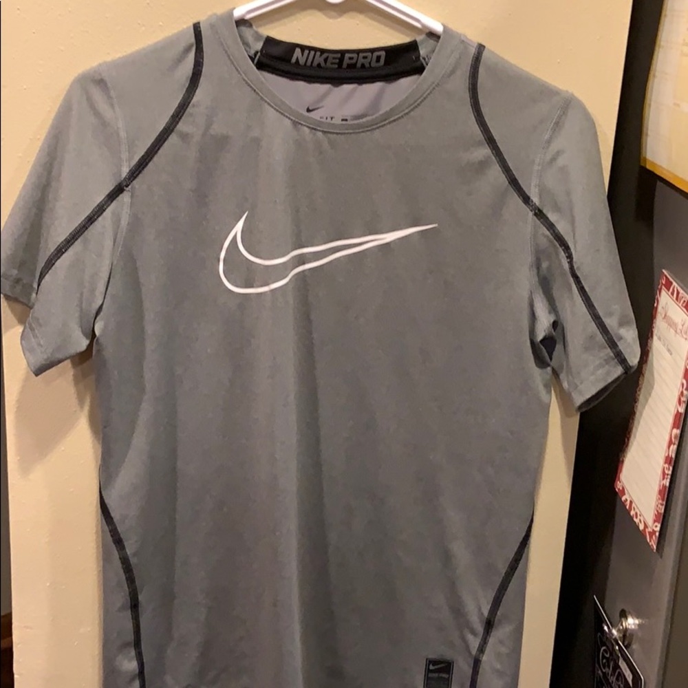Nike pro dri fit t-shirt